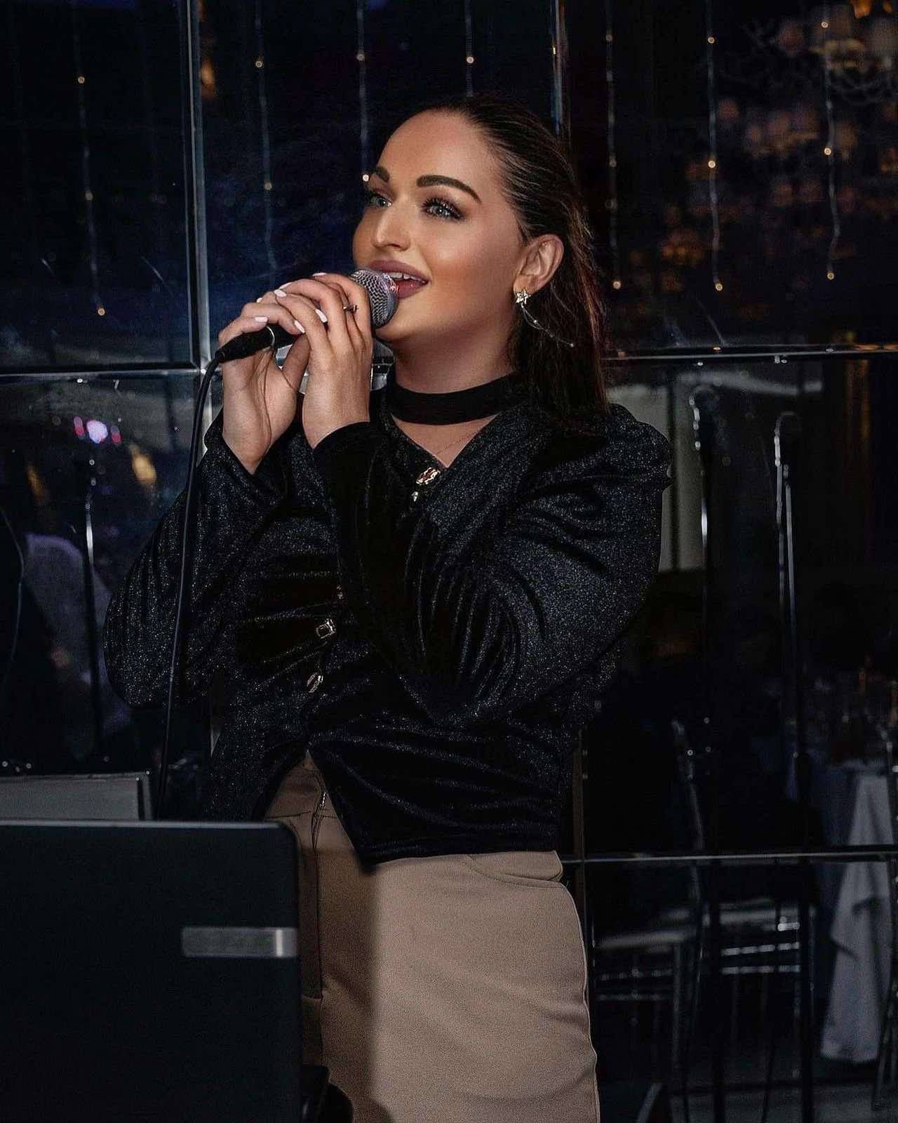 დუეტი აია